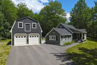Image de Beautiful White Mountains Home w/Sauna, Firepit and Gameroom