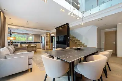 Image de Magnolia 5-room House with Indoor Pool, Sauna and A/C