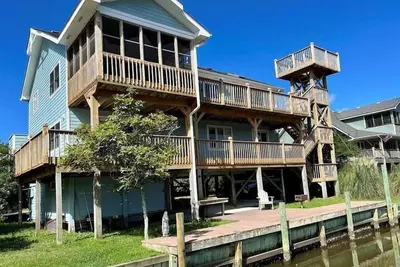 Image de Batgirl's Hideaway: Ocracoke Waterfront Paradise