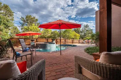 Image de Exquisite Retreat Salt Private Pool, Spa & Thunder Mountain Views!