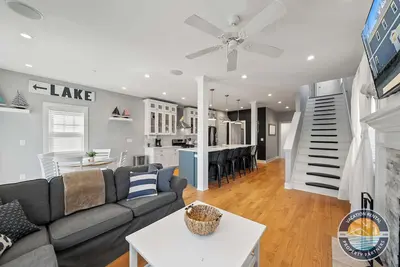 Image de Modern Home Near Delavan Lake & Music | Sleeps 12