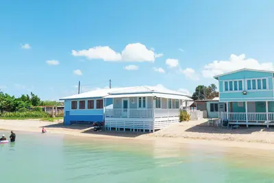 Image de Deymar Front Beach House