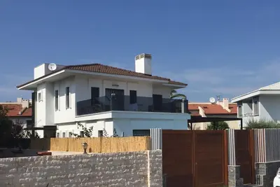 Image de 4-bedroom villa in welcoming Alaçatı with Ac, WiFi. Enjoy your stay