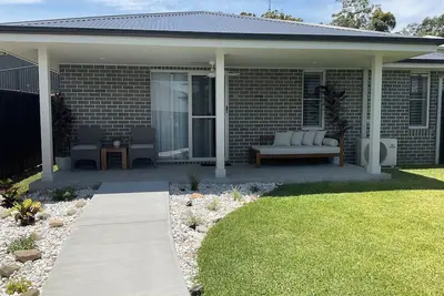 Image de Quiet and private guesthouse close to Cbd, golf course, beaches and stadium.