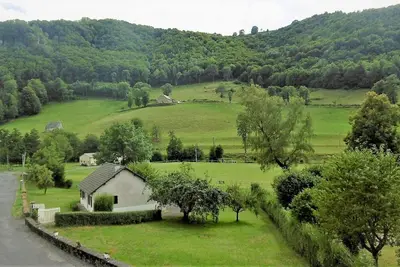 Image de Gîte Vallée d'Aspre, location montagne (Cantal) avec jardin clos de +de 2000m²