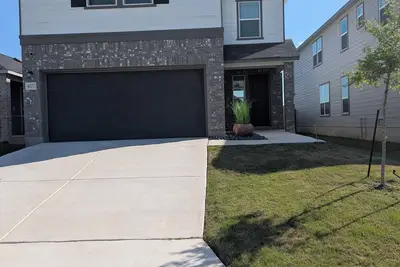 Image de Spacious 3-bedroom house with WiFi, Ac, and private access to community pool!
