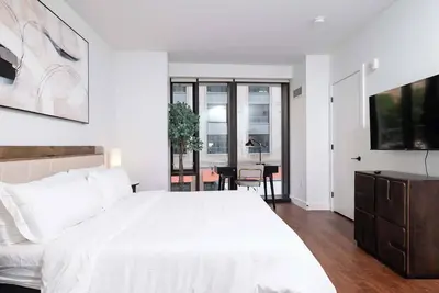 Image de Back-Bay Upscale Central Condo Rooftop & Parking