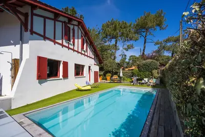 Image de Villa Familiale avec Piscine, Plage à pied