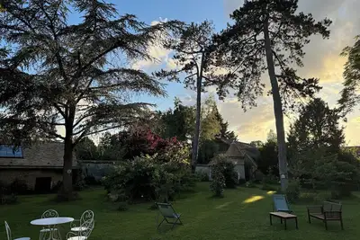 Image de Maison annexe dans un jardin clos de murs à 60 km de Paris, charmant village