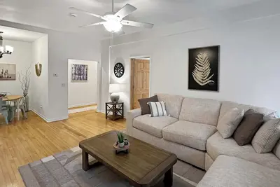Image de River City Apartment #1 with flex space