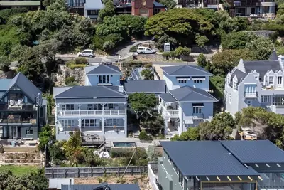 Image de Marvelous 5-bedroom house with WiFi, pool, beach and more in Cape Town