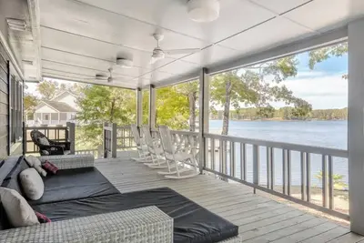 Image de Wake & Lake - Sleeps 8, Big Water Views! + More!