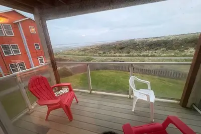 Image de Dog-friendly Beach Condo in wonderful Westport with fitness room, pool and more