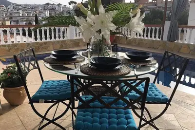 Image de 4 Bed Villa with Private Pool, Burriana, Nerja.