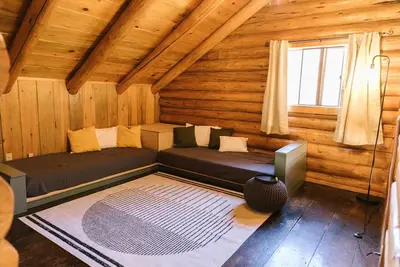 Image de Modern-Cozy Log Cabin near La Pine state park