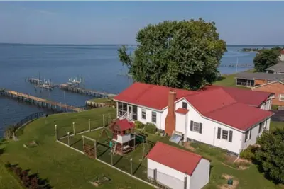 Image de Peaceful waterfront home, 1-hour from Dc