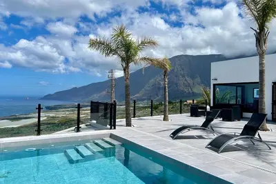 Image de Enjoyable villa with “calma”