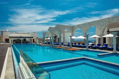 Luxurious 4-Bedroom Penthouse Ocean Vista w/plunge pool-beautiful Cabo San Lucas