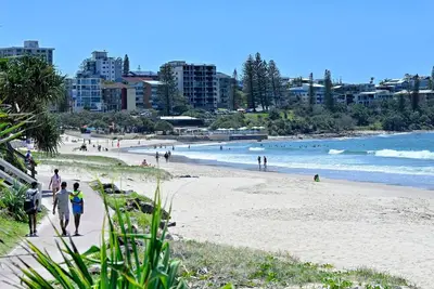 Image de Seabreeze Stay Steps to the Beach with Pool Access Caloundra