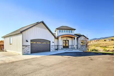 Image de Luxury Amenities, Game Room, Pool & Hot Tub Access!