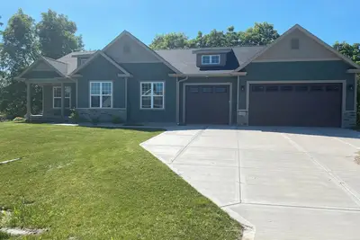 Image de Spacious 5-bedroom house with fitness room and Ac in charming Cottage Grove