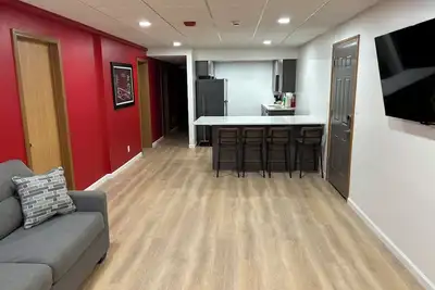 Image de Brand-New Maverick Suite–Themed Getaway – Sleeps 10!