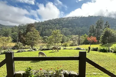 Image de Wollombi Country House set in a private 4 acre garden estate with rural views.