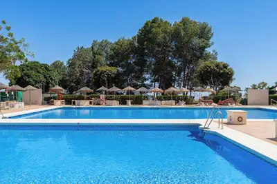 Image de Studio 'Águila' avec piscine partagée, Wi-Fi et climatisation