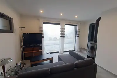 Image de Appartement \"La Source Amélie\" avec vue montagne, terrasse et jardin privatif.