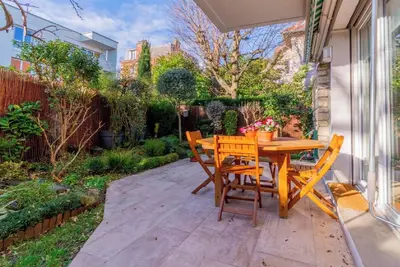 Image de Appartement \"Sur Jardin Clos\" avec terrasse privée, jardin privé et Wi-Fi