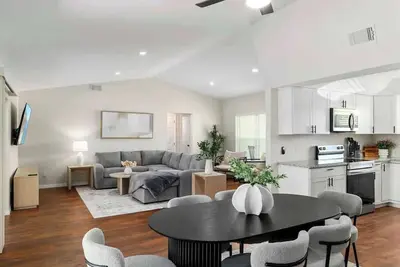 Image de Modern 3 Bedroom, Wesley Chapel!