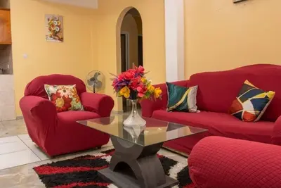 Spacious 3-bedroom apartment with WiFi, Ac in delightful Roseau