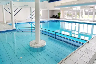 Image de Nature-Filled Ameland Escape With Pool, Near The Beach And Free Parking