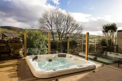 Image de Cottage avec bain à remous à Llan Ffestiniog-, Sans dépôt