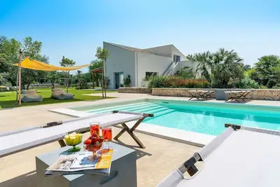Villa à Avola avec 6 chambres à coucher, 12 couchages