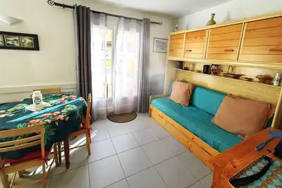 Image de Appartement T2 Calme avec Parking, Proche Plage pour 4 Personnes
