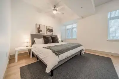 Image de Uptown 3br | 4 King Beds, Balcony, Near Stadiums