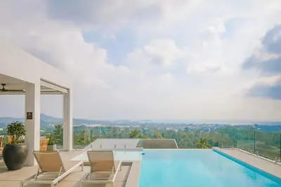 Image de Tranquil 3-bedroom villa in Chaweng with private pool, terrace, and lush garden