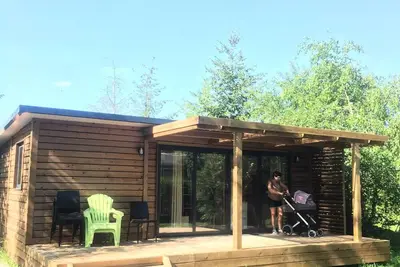 Image de Family Chalet Portland- Große Bucht Fenster, um die Terrasse zu erreichen: Helligkeit garantiert! 7 Personen