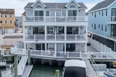 Image de Bayfront Beauty Completely Renovated for 2025! ! !