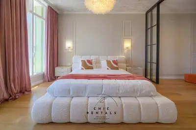 Image de Tiffany | Appartement de Lux, 4 Chambre/ 4 Sdd, a 3min du Palais
