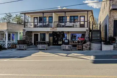 Image de Br Walkabout C - Steps to Downtown Blowing Rock - Updated 2br Apartment on
