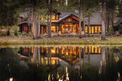 Image de Lakefront Lodge with Access to Exclusive Golf