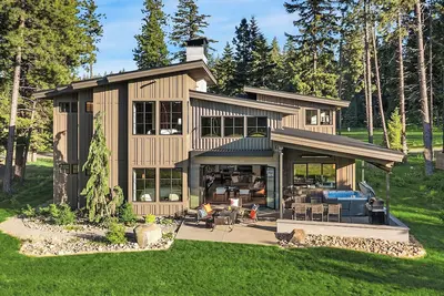 Image de Lavish 7br Golf Getaway! 12th Man GameRoom-Hot Tub * Walk to Winery!