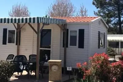 Image de Mobile-Home Standard 26m² 2 chambres + terrasse (coté terre) 4 personnes