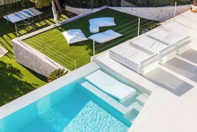 Image de Villa Spa Bendinat heated pool special for families.