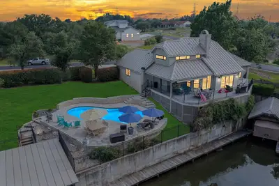 Image de Howdy House @Hsb •Waterfront•Private Pool•Day Docking•4 Bd/3ba for 12