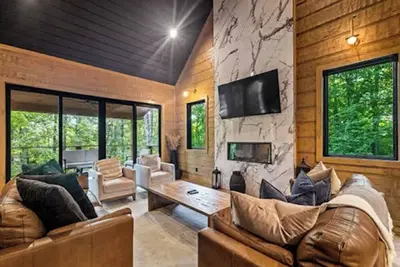 Image de Luxury Cabin Gatlinburg: Indoor Pool+Hot Tub