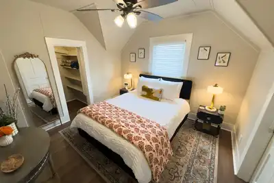 Image de Charming Upstairs Historic Downtown 1br | Near Wwu
