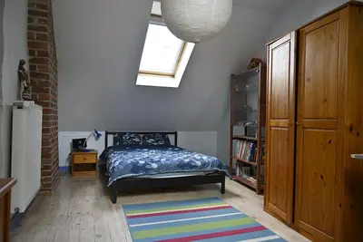 Image de Logement paisible idéal pour 5 personnes à proximité du centre-ville.